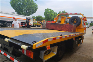 巴东附近拖车电话号码服务